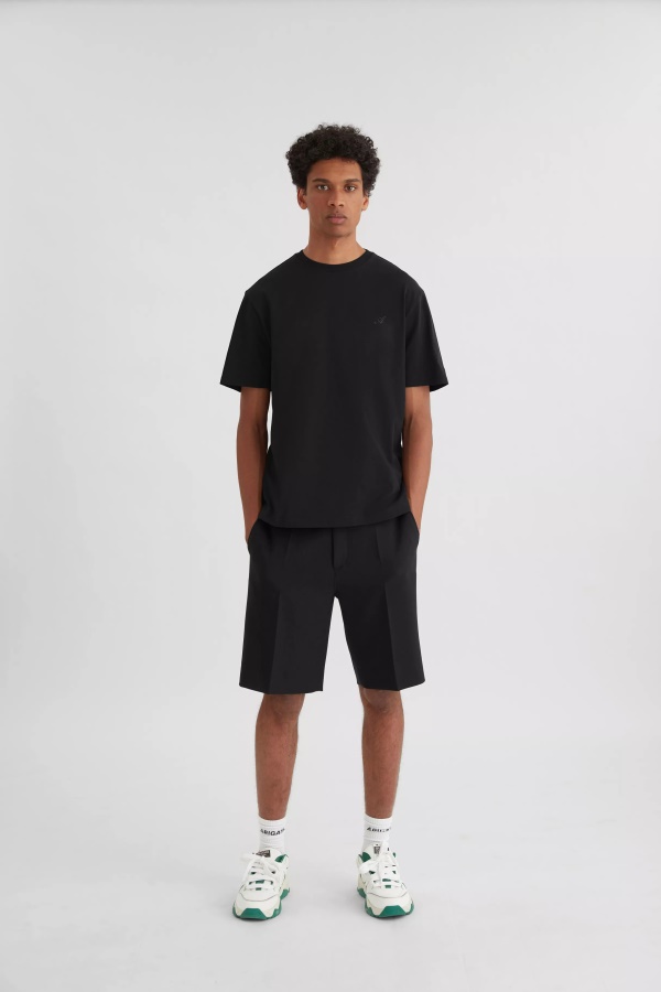 Allekirjoitus T-paita Musta Axel Arigato