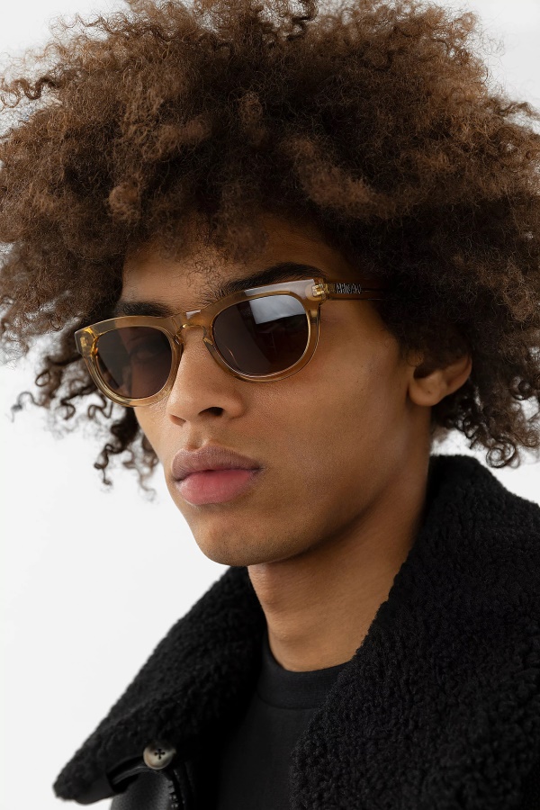 Alton D-frame Aurinkolasit Läpinäkyvä Hiekka Beige Ruskea Axel Arigato