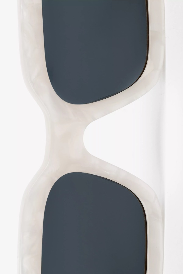 Areena Suorakulmaiset Aurinkolasit Axel Arigato Valkoinen