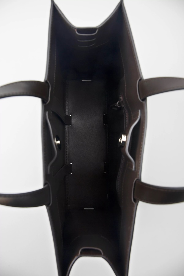 Arigato Monogrammi Kaupunkilaukku Axel Arigato Tummanruskea