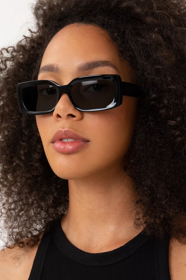 Axel Arigato Arena Suorakulmaiset Aurinkolasit Mustat