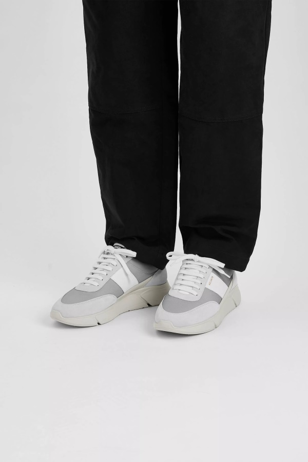 Tummanharmaa / Cremino