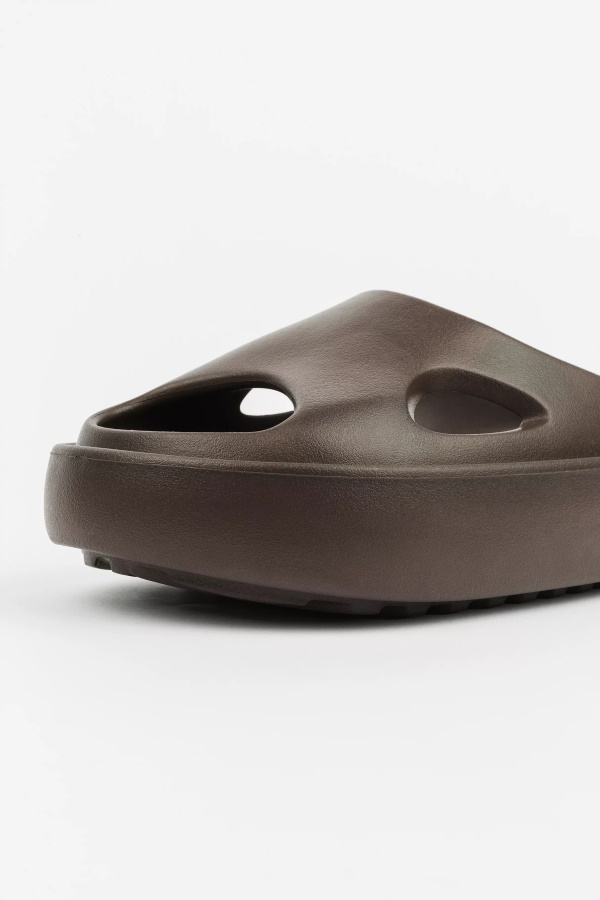 Axel Arigato Magma Sandaalit