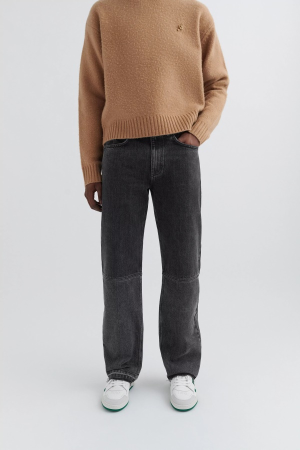 Haalistunut Musta/tummanharmaa