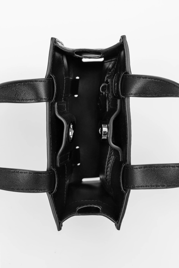 Axel Arigato Musta Rutiini Nahkalaukku