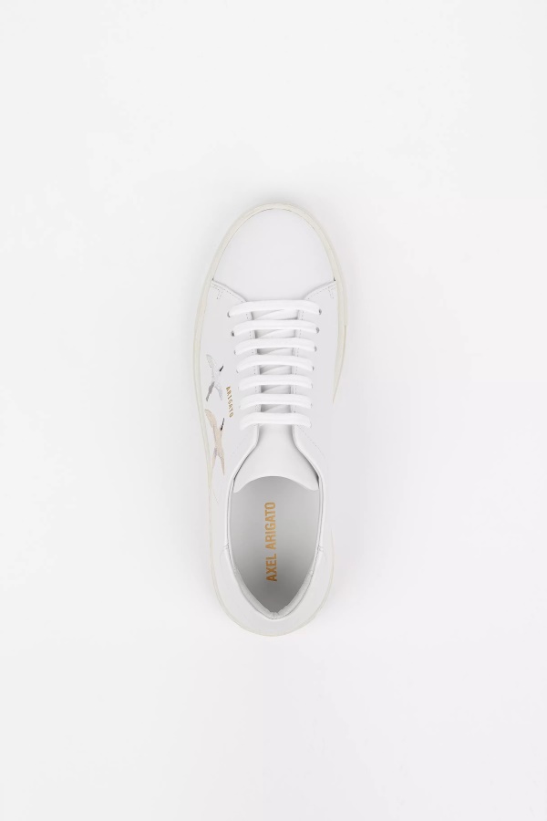 Axel Arigato Puhdistaa 90 Mehiläislintua