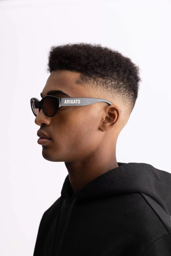 Axel Arigato Tonia Cat-eye Aurinkolasit Musta Tumma Poskipuna