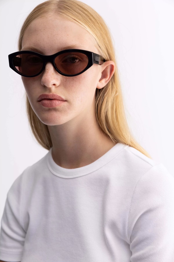 Axel Arigato Tonia Cat-eye Aurinkolasit Musta Tumma Poskipuna