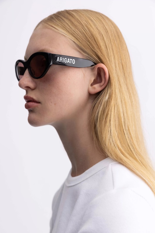 Axel Arigato Tonia Cat-eye Aurinkolasit Musta Tumma Poskipuna