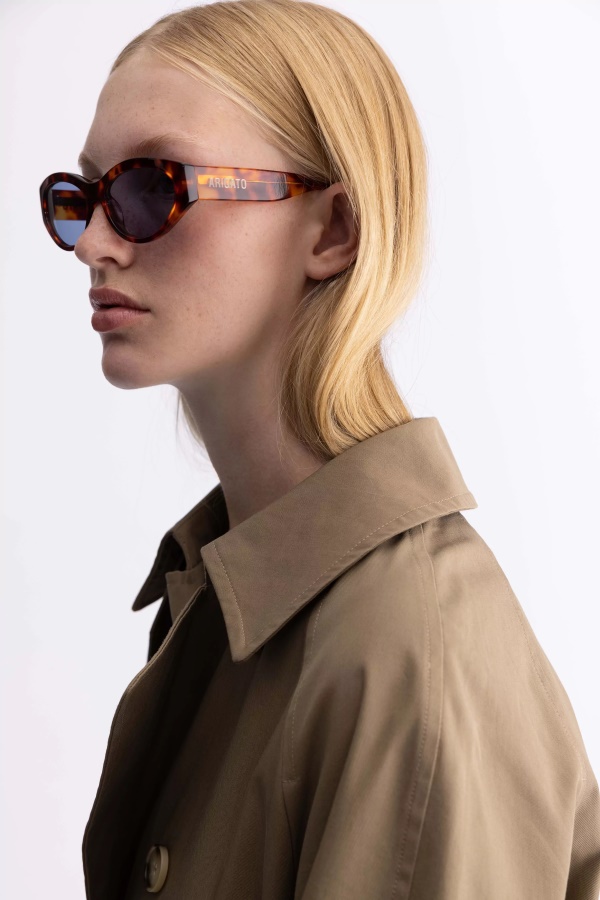 Axel Arigato Tortoise Vaaleansiniset Tonia Kissansilmälasit