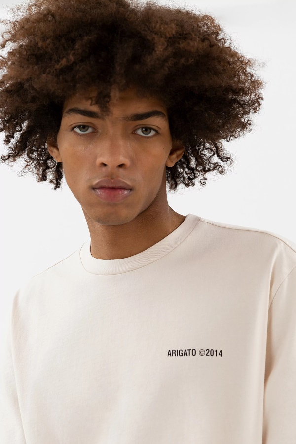 Axel Arigato Vaalea Beige Monogrammi T-paita