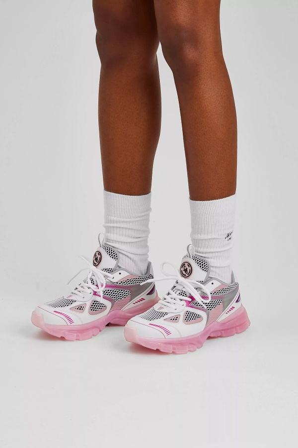 Valkoinen/vaaleanpunainen