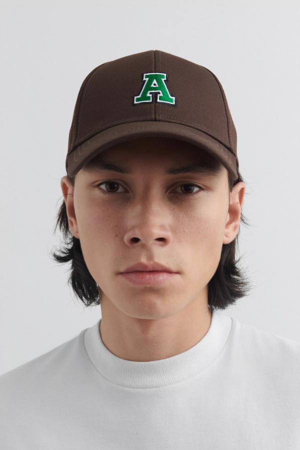 Axel Arigato Varsity Cap Tummanruskea