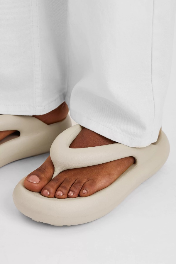 Delta Sandaali Axel Arigato Beige