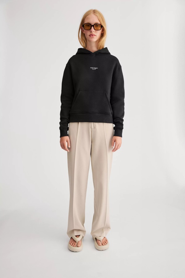 Focus Logo Huppari Musta Axel Arigato