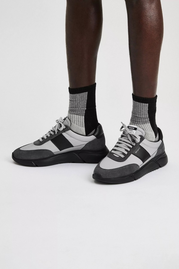 Genesis Vintage Runner Axel Arigato Musta Harmaa