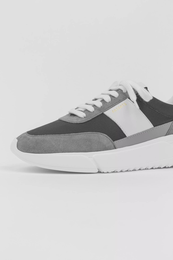 Genesis Vintage Runner Axel Arigato Musta Valkoinen