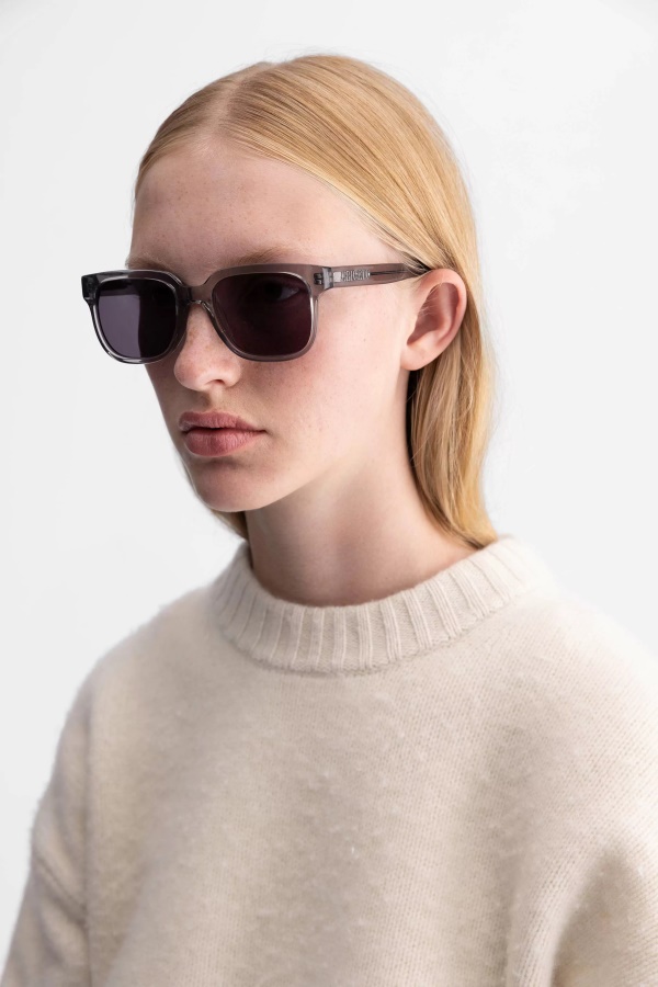 Jet Square Aurinkolasit Vaaleanharmaa Harmaa Axel Arigato