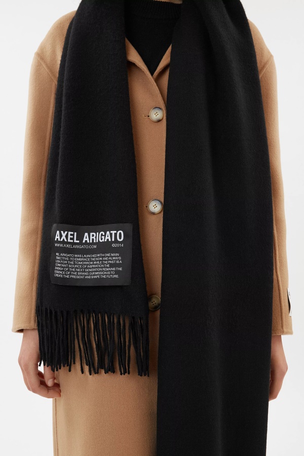 Logo B Bel Huivi Musta Axel Arigato