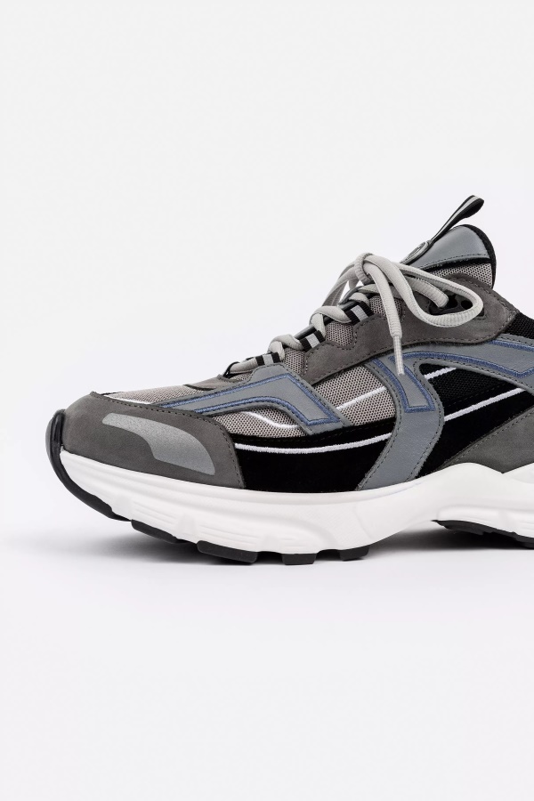 Marathon R-trail Tummanharmaa Axel Arigato