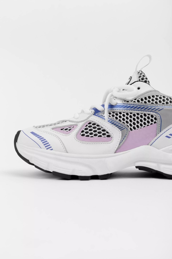 Maratonjuoksija Axel Arigato