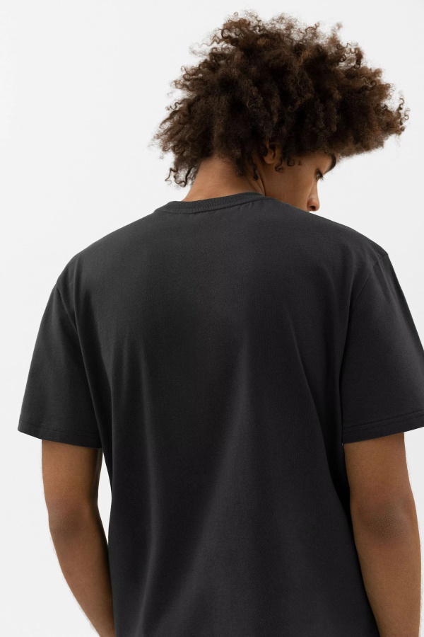 Monogrammi T-paita Axel Arigato Haalistunut Musta