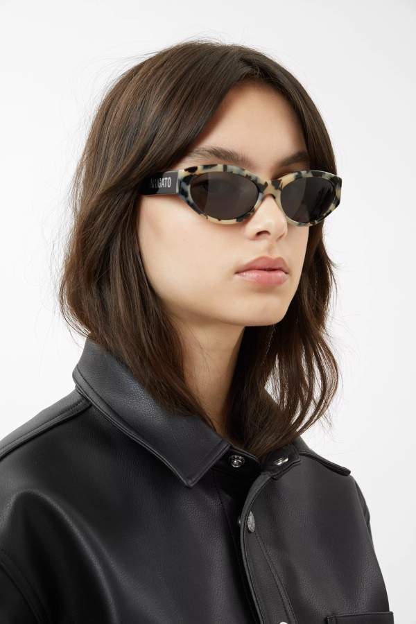 Tonia Cat-eye Aurinkolasit Axel Arigato Beige Kilpikonna Musta