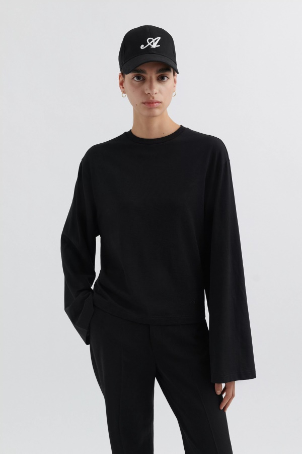 Paikallinen Pitkähihainen T-paita Musta Axel Arigato